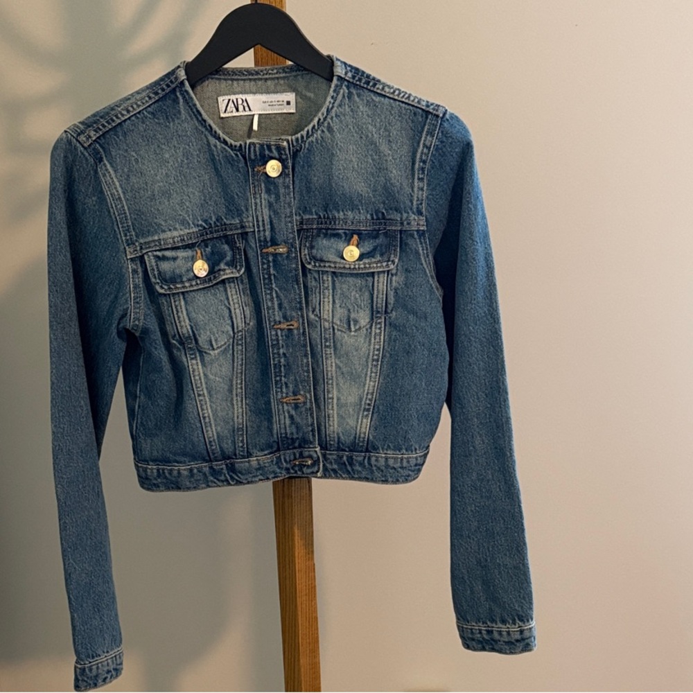 ZARA Gold-Button Cropped Denim Jacket - Blue Wash